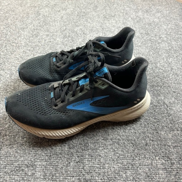 Brooks Other - BROOKS Mens Launch GTS 8 Running Shoe Blue size: 8